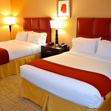 Holiday Inn Express & Suites - Smithfield/Selma By Ihg Eksteriør billede